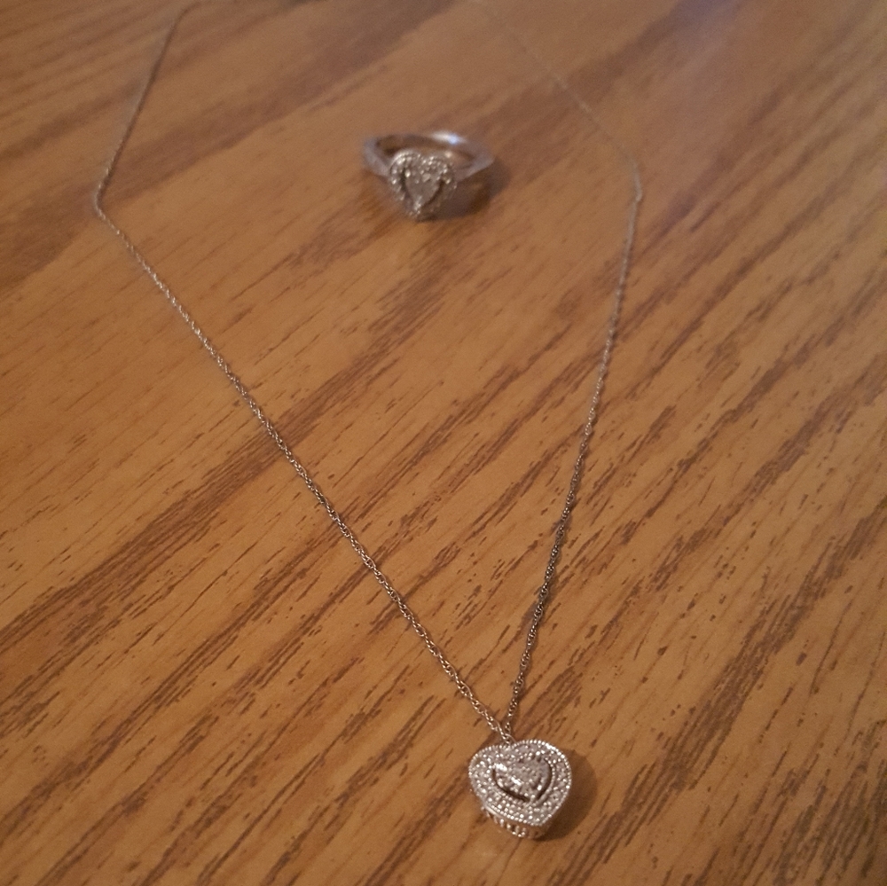 Kays ring an necklace set